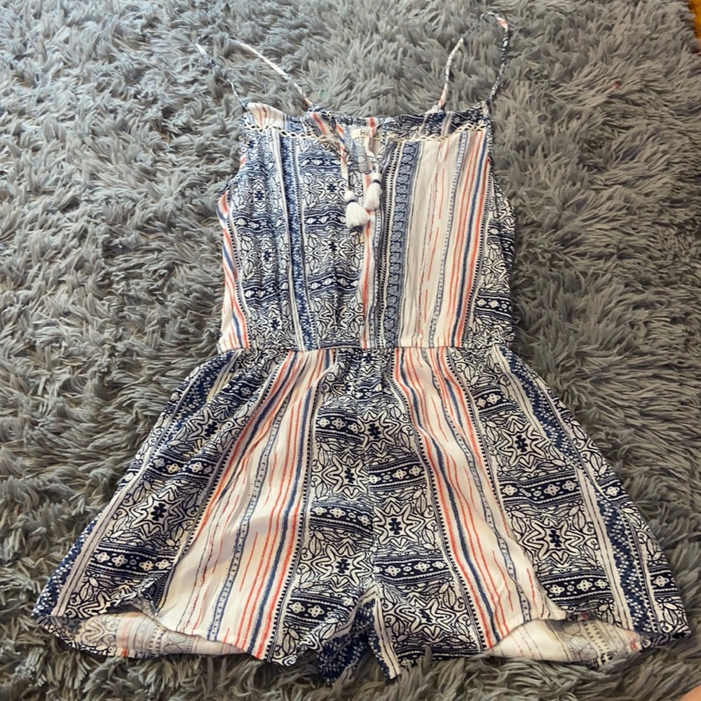 Mudd size S romper